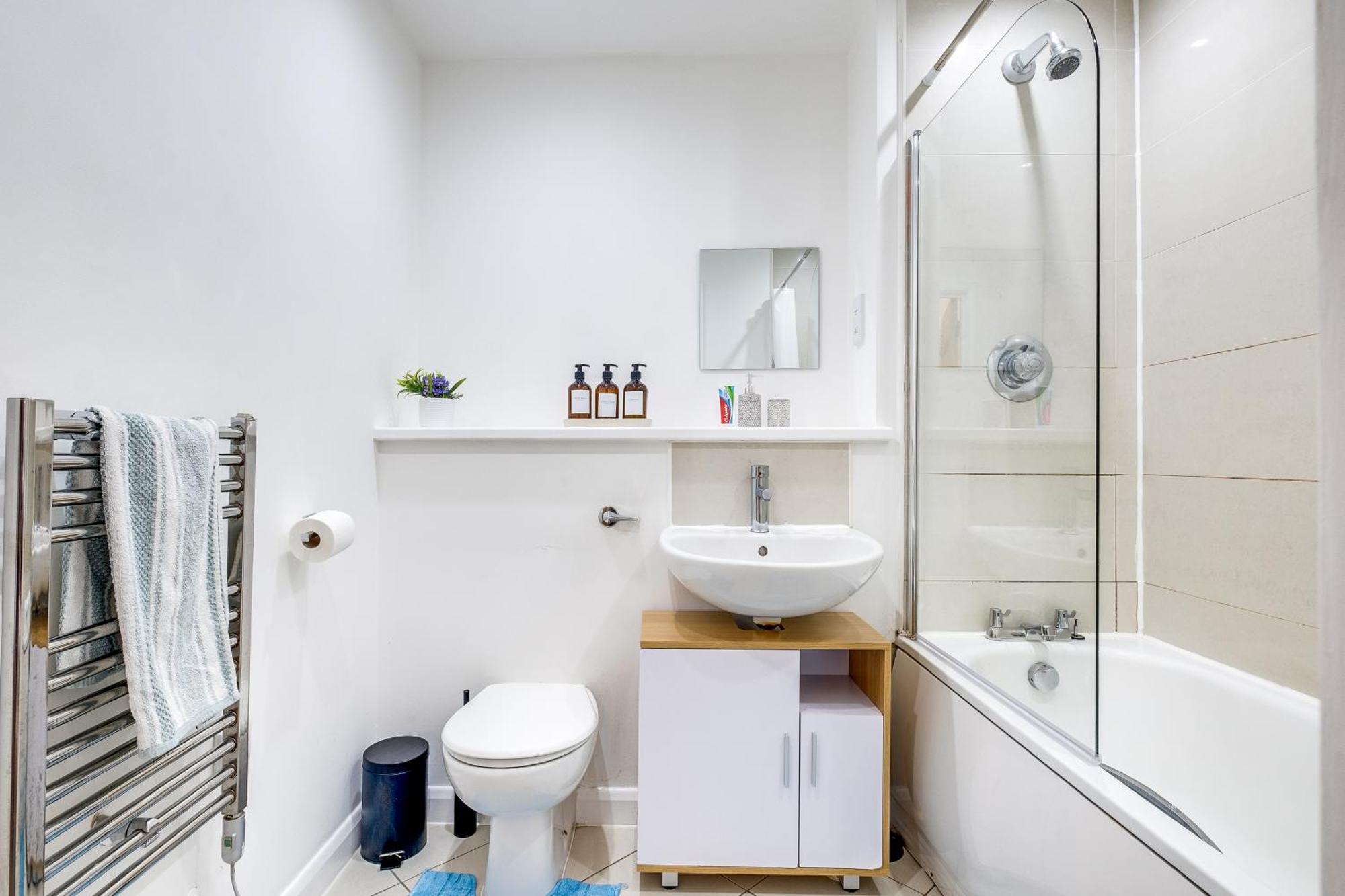 Central Suite Near Mailbox, King Bed, Ping Pong, Netflix, Sleeps 4 バーミンガム エクステリア 写真