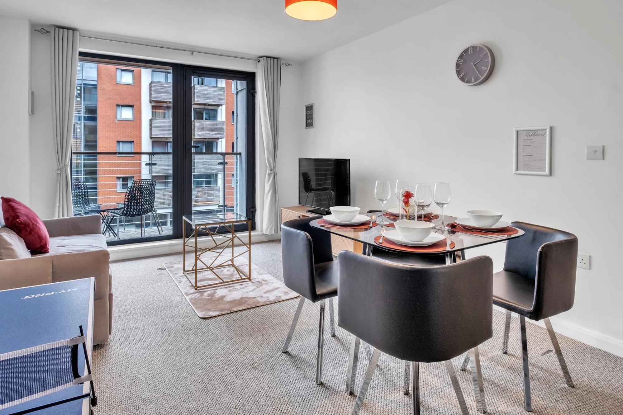 Central Suite Near Mailbox, King Bed, Ping Pong, Netflix, Sleeps 4 バーミンガム エクステリア 写真