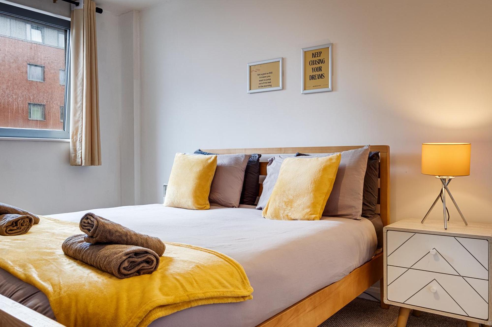 Central Suite Near Mailbox, King Bed, Ping Pong, Netflix, Sleeps 4 バーミンガム エクステリア 写真